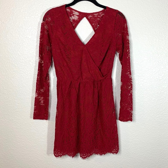 Abercrombie & Fitch Dresses & Skirts - Abercrombie &Fitch Red Lace XXS Long Slee…